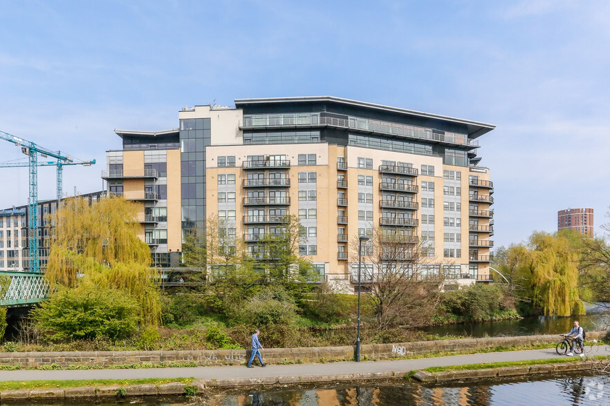 Whitehall Rd, Leeds for rent - Building Photo - Image 3 of 6