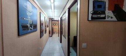 Retail in Manresa, Barcelona to rent Interior Photo- Image 2 of 3