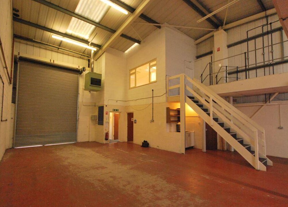 Turnpike Clos, Lutterworth to rent Interior Photo- Image 1 of 4