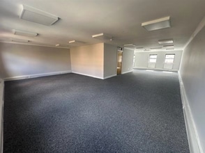 108-112 Windsor Rd, Slough to rent Interior Photo- Image 1 of 1