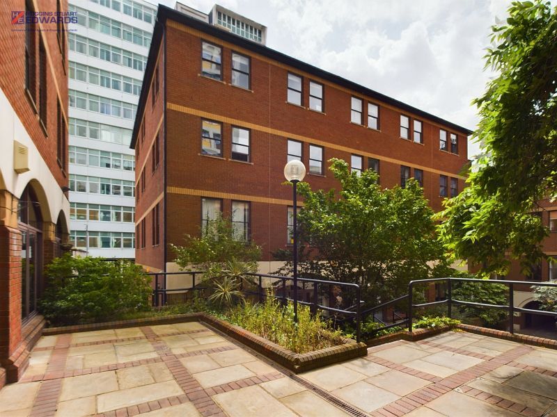 119 High St, Croydon to rent Primary Photo- Image 1 of 5