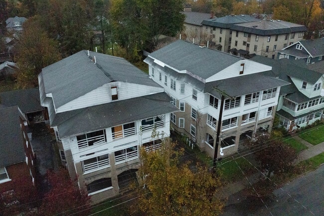 More details for Two-Building MFR w/ Upgrades & Cash Flow – Build-to-Rent for Auction, Endicott, NY