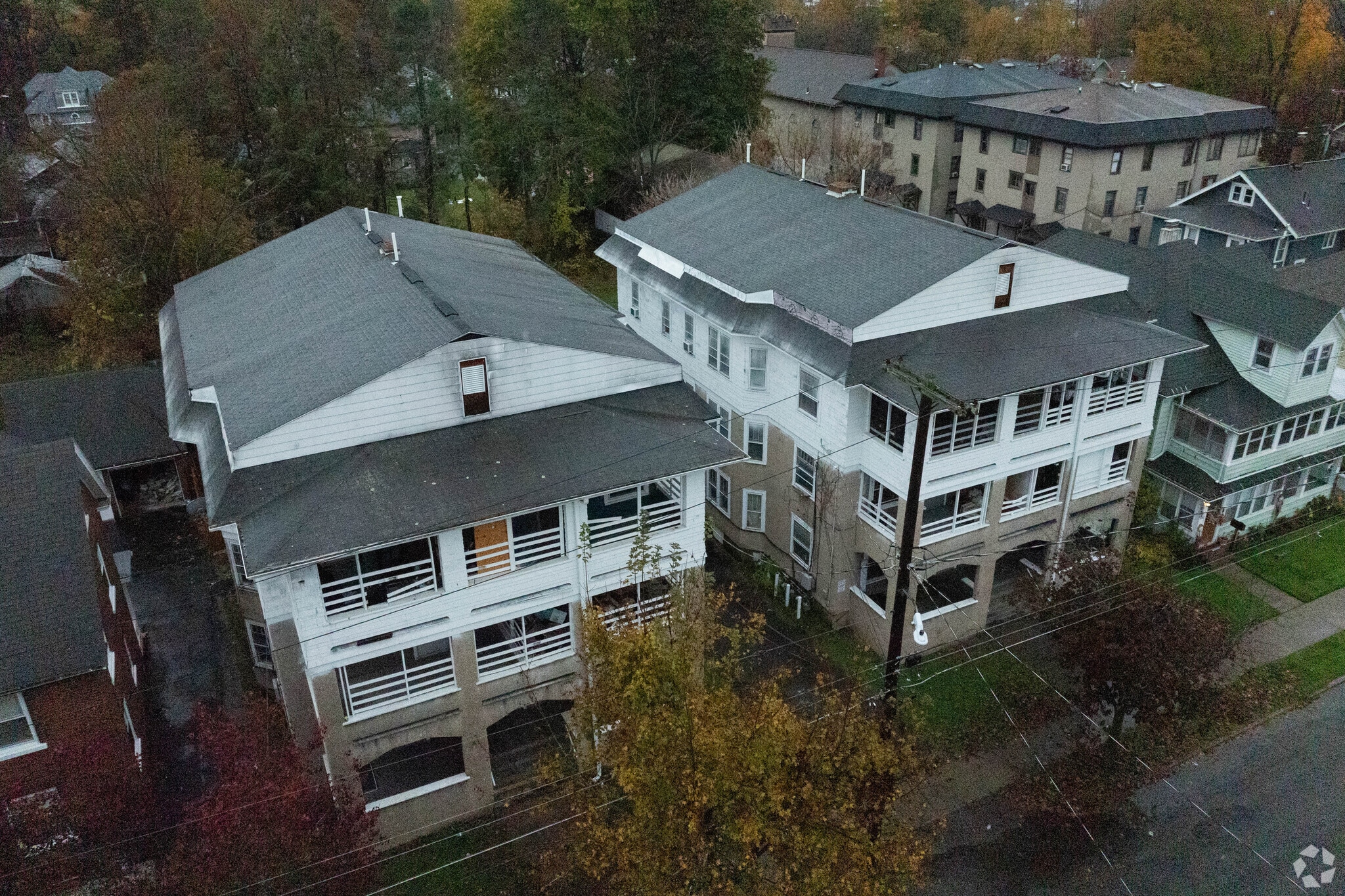 Two-Building MFR w/ Upgrades & Cash Flow portfolio of 2 properties for sale on LoopNet.co.uk Primary Photo- Image 1 of 24