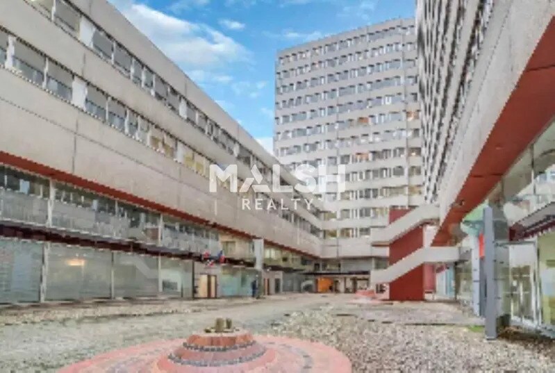 Location Bureaux 175 m² - Photo 1