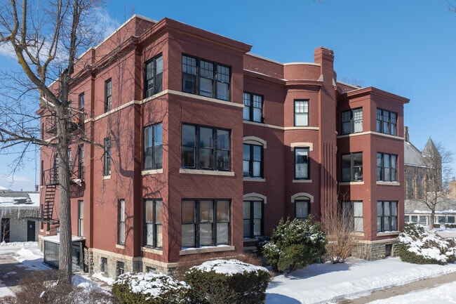 More details for 814 Center Ave, Bay City, MI - Residential for Sale