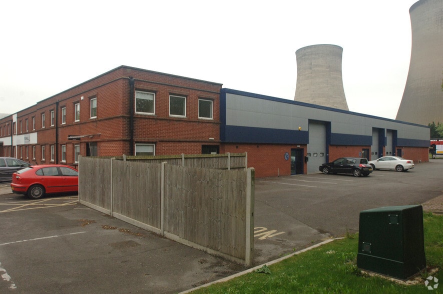 Basil Hill Rd, Didcot to rent - Building Photo - Image 2 of 6