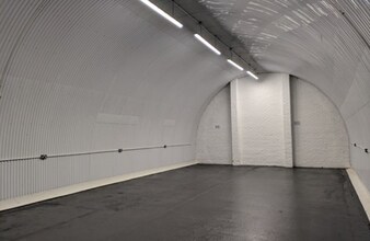 155-177 Robert Dashwood Way, London to rent Interior Photo- Image 2 of 2