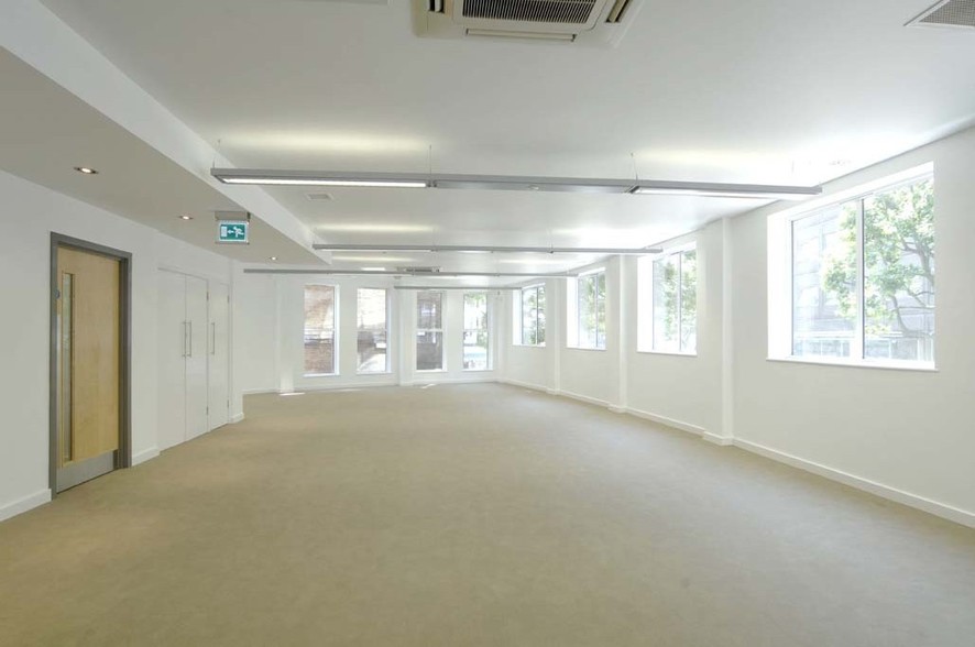 62-64 Farringdon Rd, London for rent - Interior Photo - Image 2 of 4