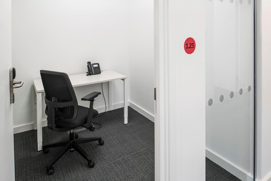 Great Park Rd, Bradley Stoke to rent - Interior Photo - Image 3 of 12