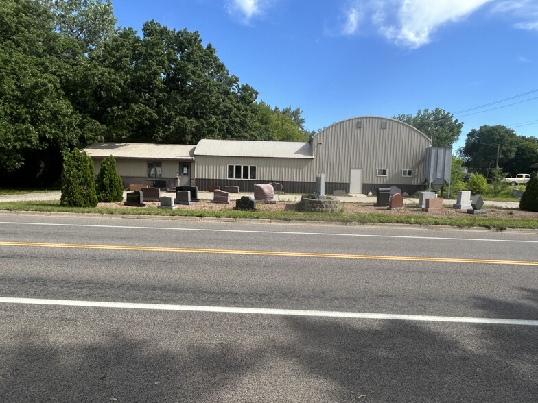 711 Main St E, Melrose, MN for sale - Primary Photo - Image 1 of 16