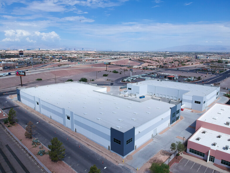 500 N Gibson rd, Henderson, NV for sale - Building Photo - Image 1 of 1