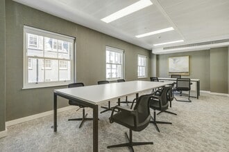 32 Dover St, London to rent Interior Photo- Image 2 of 25