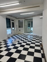 1-3 Highfield Rd, Leeds to rent Interior Photo- Image 2 of 7