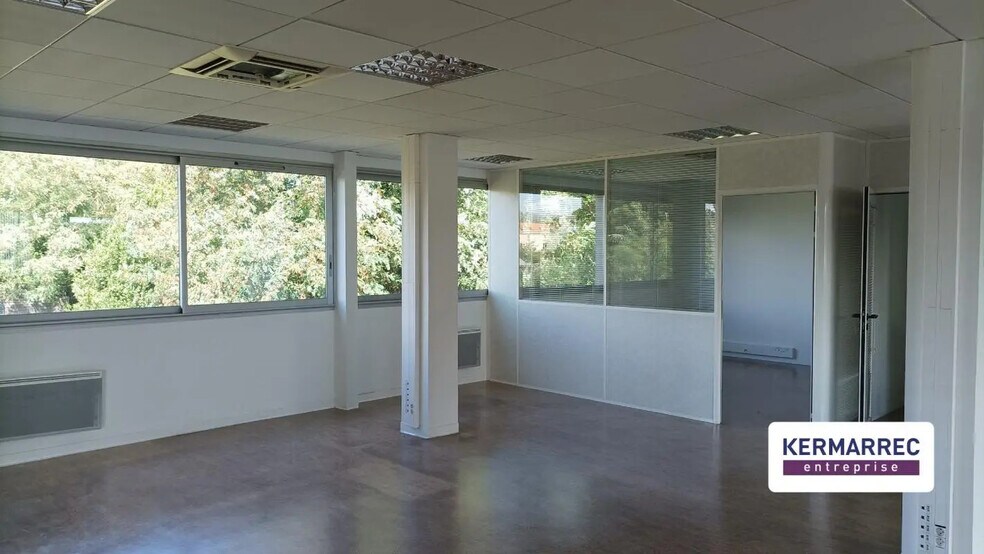 Office in Rezé to rent - Building Photo - Image 3 of 9