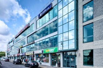 5805-5879 Boul Henri-Bourassa E, Montréal, QC for rent Building Photo- Image 1 of 2