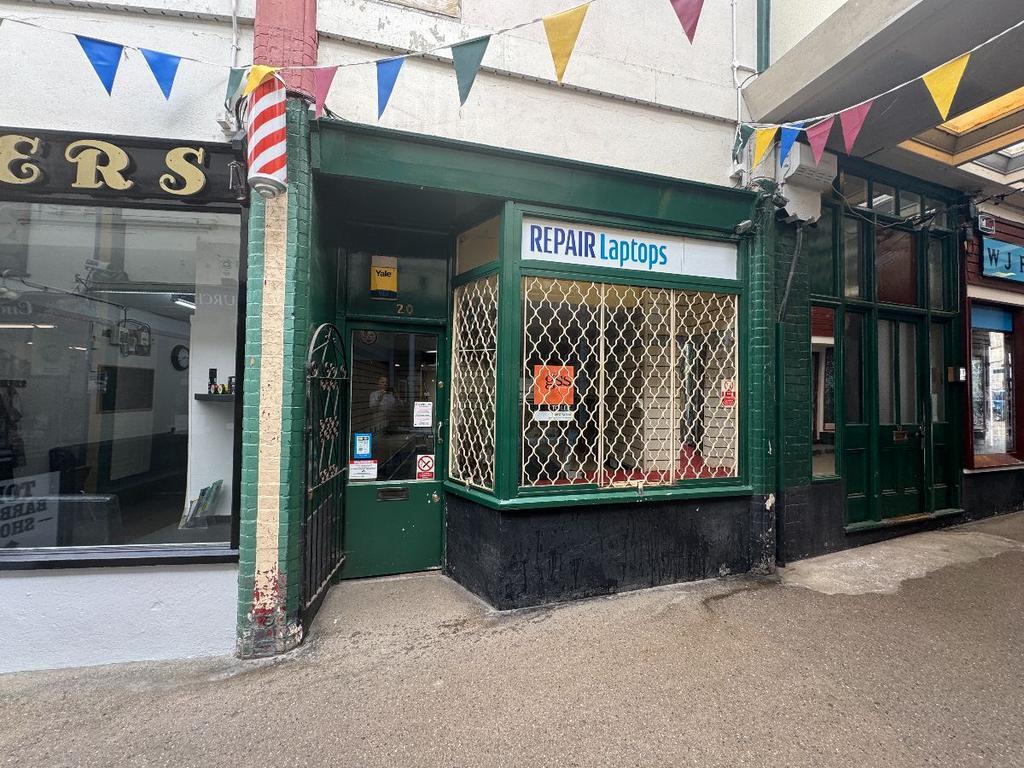 19-21 Fore St, Okehampton to rent Building Photo- Image 1 of 7