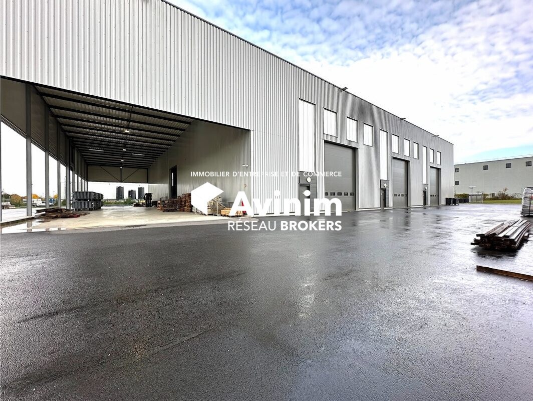 Industrial in Meaux to rent Building Photo- Image 1 of 17