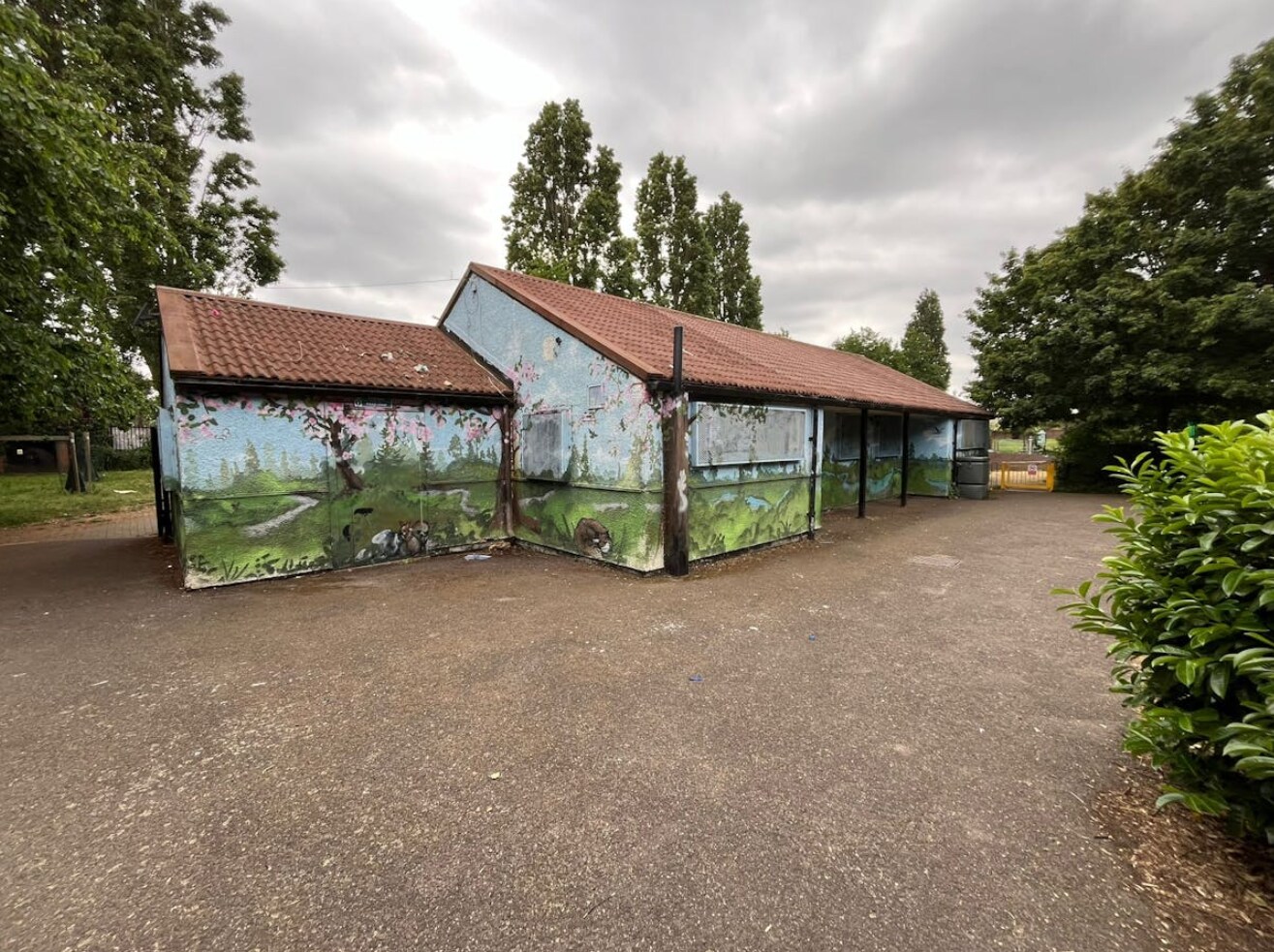 377 Higham Hill Rd, London for sale Primary Photo- Image 1 of 1