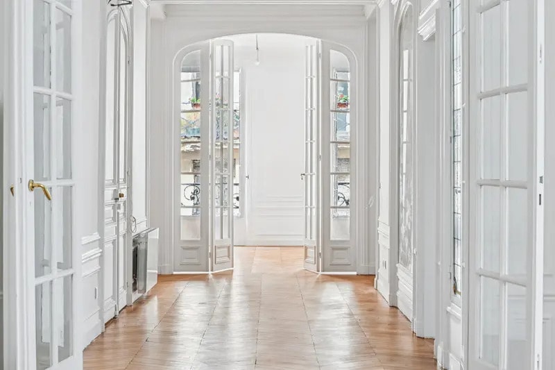 Location Bureaux 200 m² - Photo 1