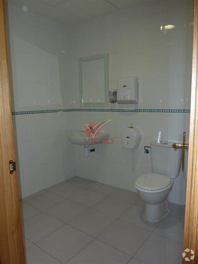 Cuenca, CUE 16004 -  -  - Interior Photo - Image 2 of 2