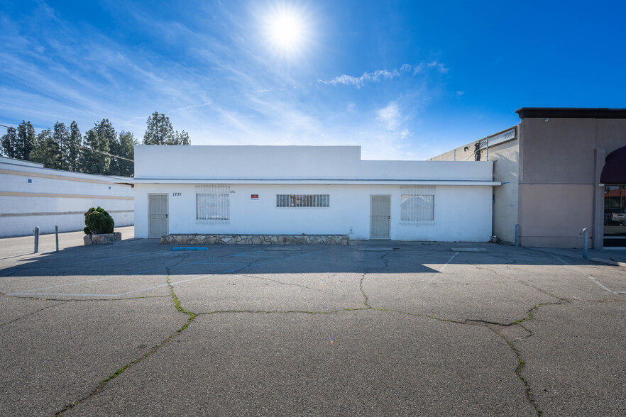 1731 E Highland Ave, San Bernardino, CA for sale - Primary Photo - Image 1 of 39