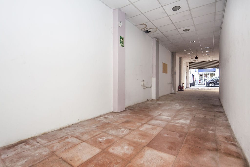 Santa Coloma de Gramenet, BAR 08922 - - - Interior Photo - Image 2 of 25