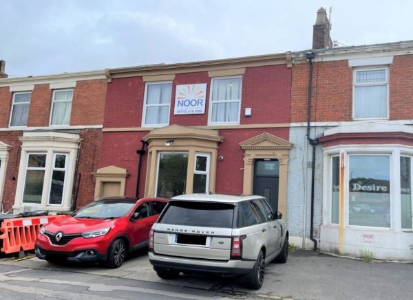 126 Deepdale Rd, Preston for sale - Primary Photo - Image 1 of 1