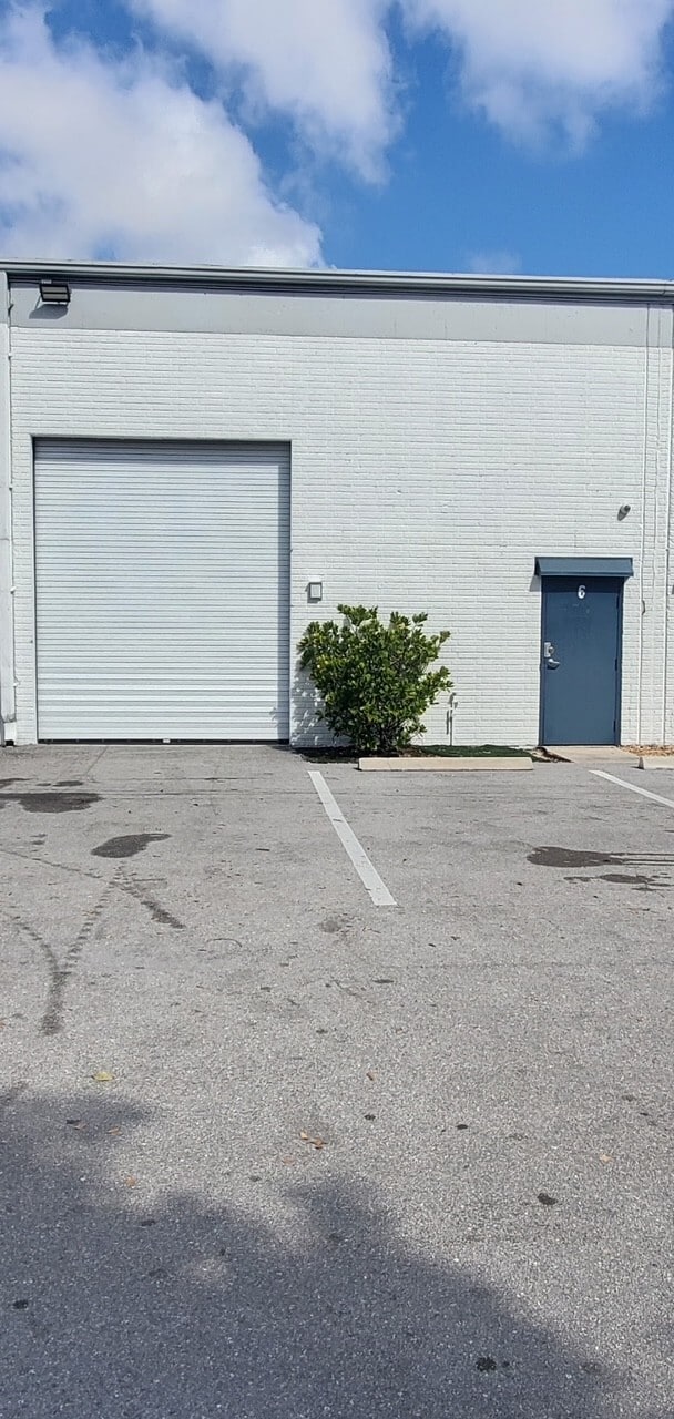 1533-1717 SW 1st Way, Deerfield Beach, FL to rent Building Photo- Image 1 of 8