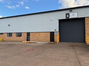 Brunel Rd, Corby to rent Building Photo- Image 1 of 5