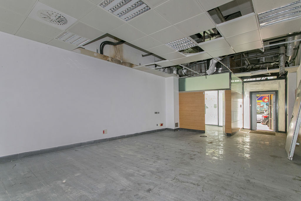 Sant Boi de Llobregat, BAR 08830 - Unit 01 - - Interior Photo - Image 2 of 8