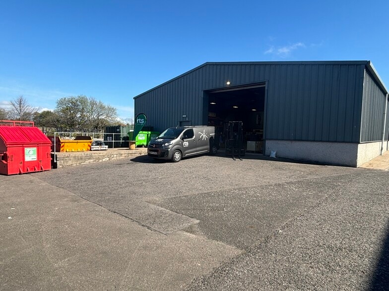 Unit 2 Woodside Rd, Aberdeen to rent - Building Photo - Image 2 of 13