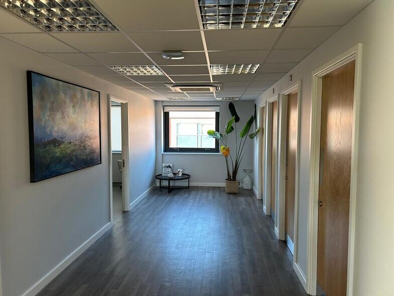 Sitka Dr, Shrewsbury to rent - Building Photo - Image 3 of 20