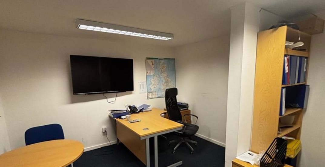 Brickyard Rd, Aldridge to rent Interior Photo- Image 1 of 2