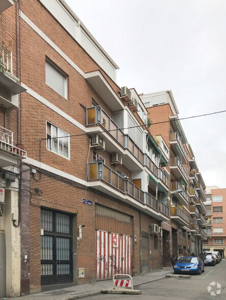 Calle De Luis Cabrera, 92, Madrid, Madrid for rent - Building Photo - Image 2 of 2