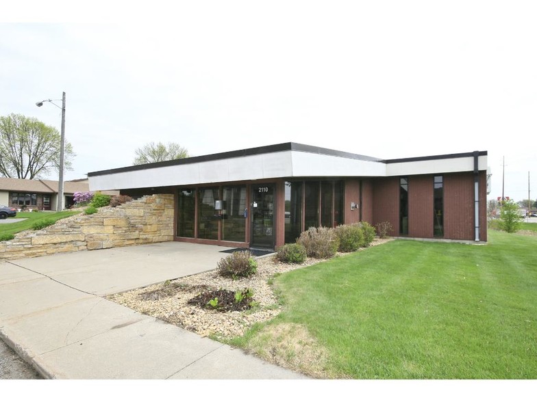 2110 9th St E, Glencoe, MN for rent - Building Photo - Image 1 of 3