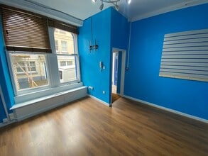5 South St, Torrington to rent Interior Photo- Image 2 of 4