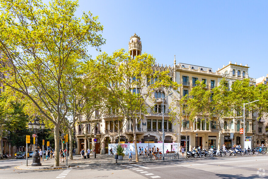 Passeig De Gràcia, 35, Barcelona, Barcelona for rent - Building Photo - Image 2 of 6