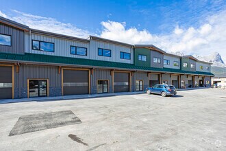 100 Alpine Mdws, Canmore, AB for rent Primary Photo- Image 1 of 3