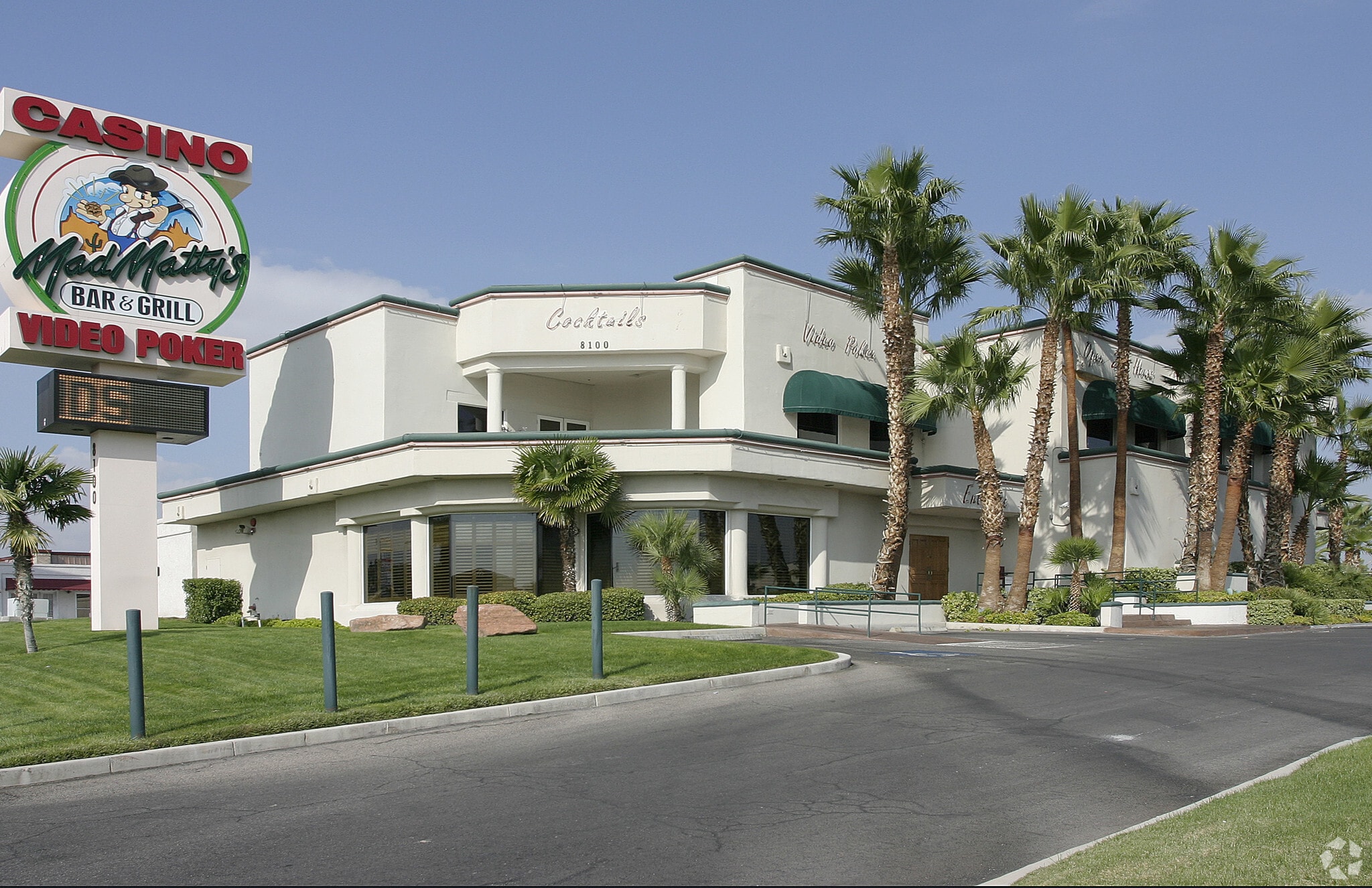 8100 W Sahara Ave, Las Vegas, NV to rent Building Photo- Image 1 of 12