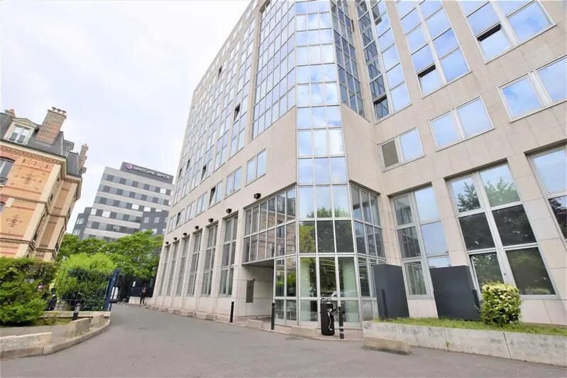 Office in Charenton-le-Pont to rent - Building Photo - Image 1 of 8