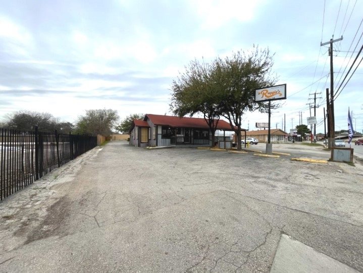 2543 Goliad Rd, San Antonio, TX for sale - Building Photo - Image 2 of 43