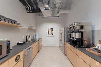 15051 N Kierland Blvd, Scottsdale, AZ to rent Interior Photo- Image 2 of 14