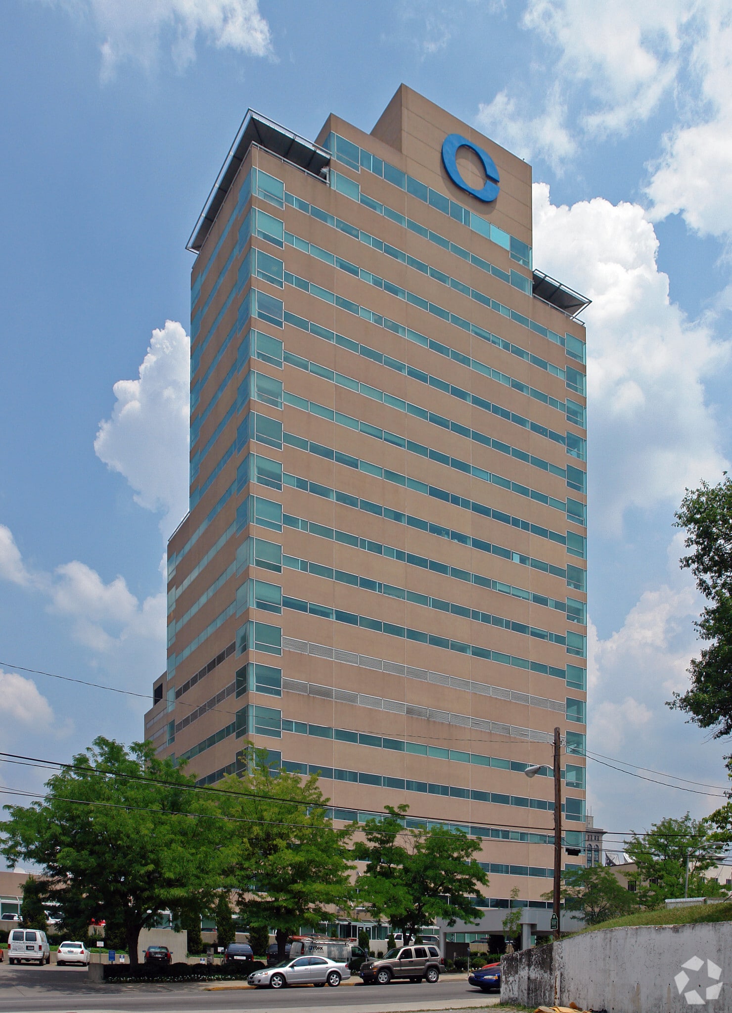 300 W Vine St, Lexington, KY to rent Building Photo- Image 1 of 6