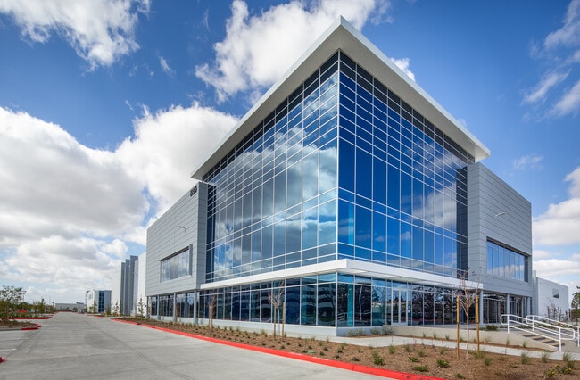 More details for 5757 Plaza Dr, Cypress, CA - Industrial to Rent