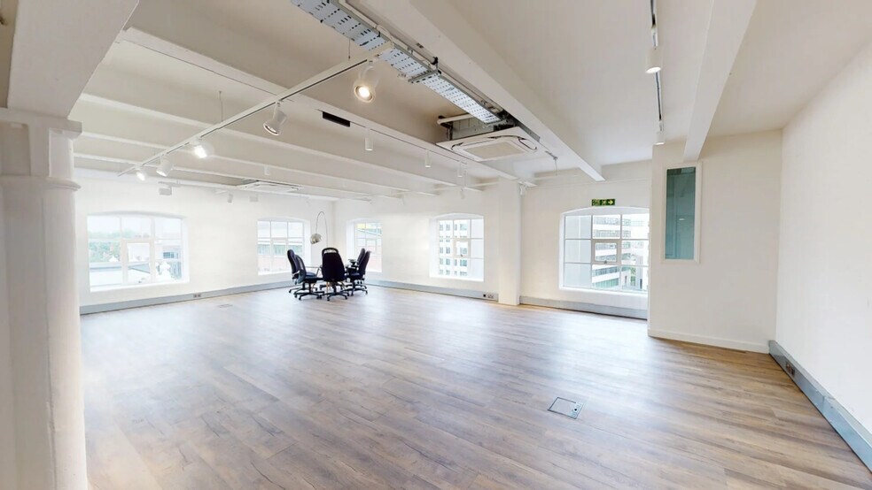 13 Bramley Rd, London to rent - Matterport 3D Scan - Image 3 of 50