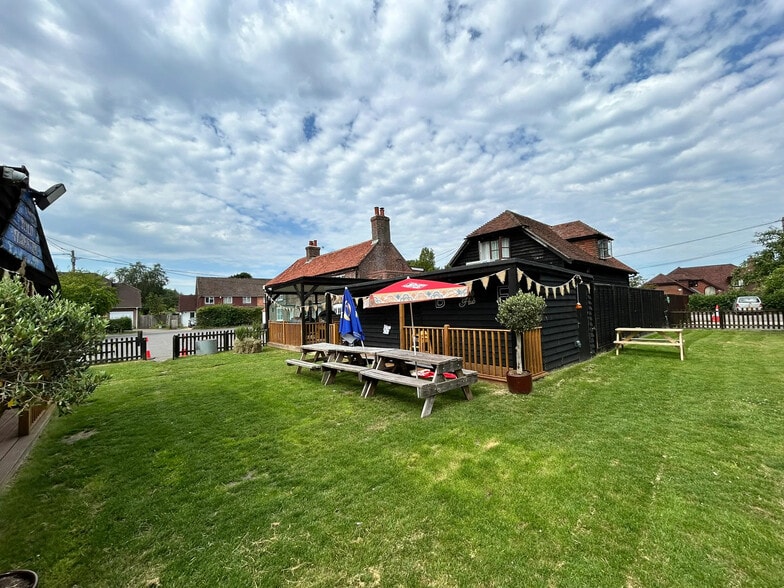 Forester Rd, Southampton for sale - Building Photo - Image 2 of 16