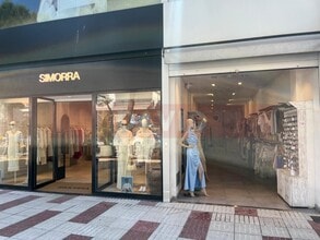 Retail in Castell-Platja d'Aro, Gerona to rent Interior Photo- Image 1 of 6