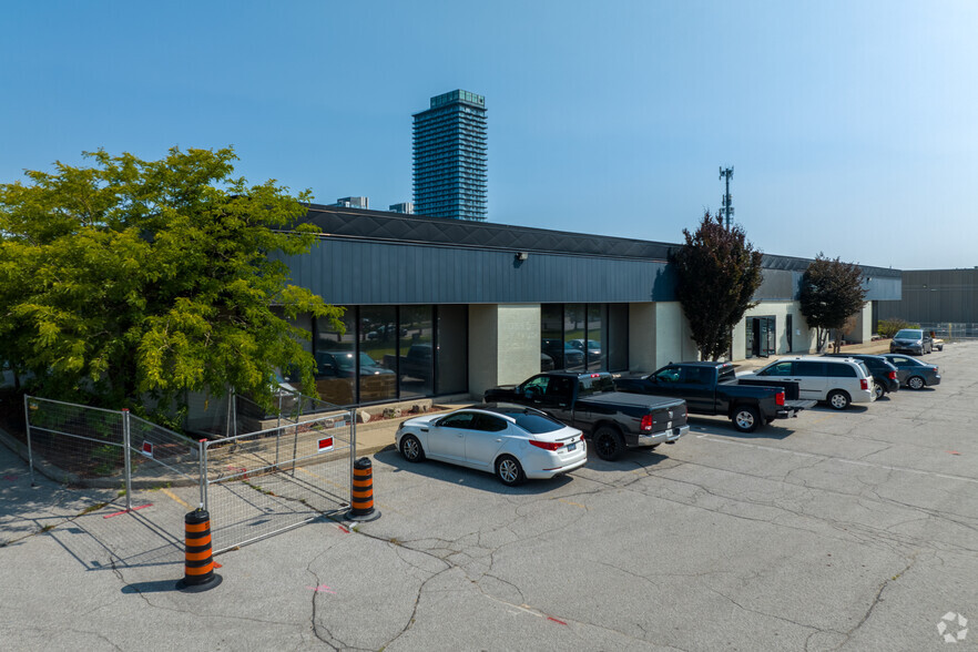 360 Evans Ave, Toronto, ON for rent - Building Photo - Image 3 of 5