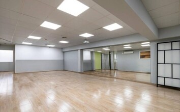 Office / Retail in Madrid, Madrid to rent Interior Photo- Image 1 of 10
