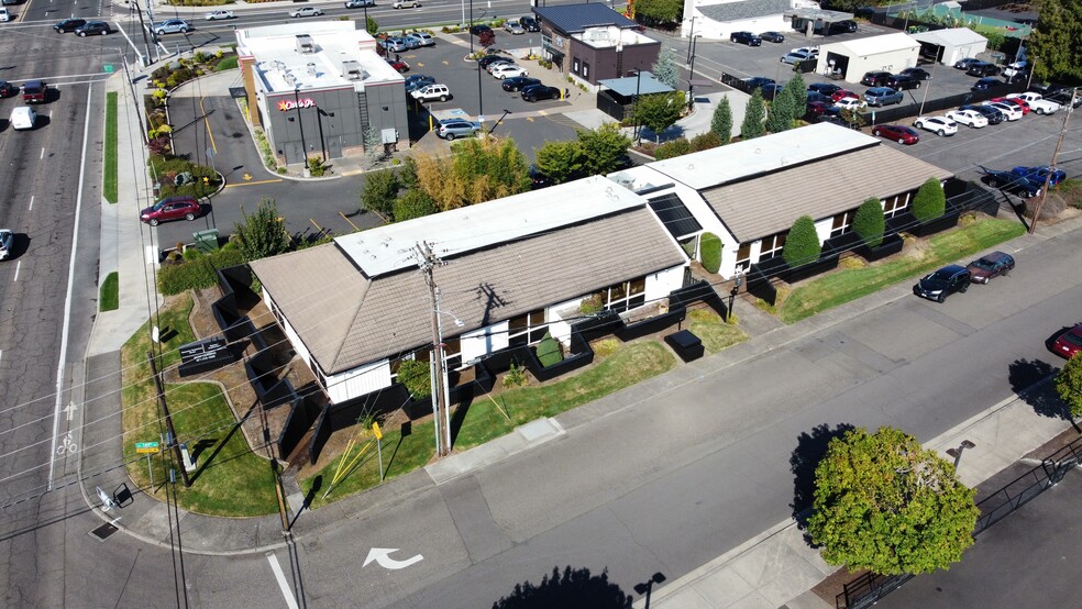 4095 SW 144th Ave, Beaverton, OR for rent - Building Photo - Image 3 of 6